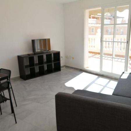 Lovely Penthouse In Front Of The Beach With Free Parking Malaga Zewnętrze zdjęcie