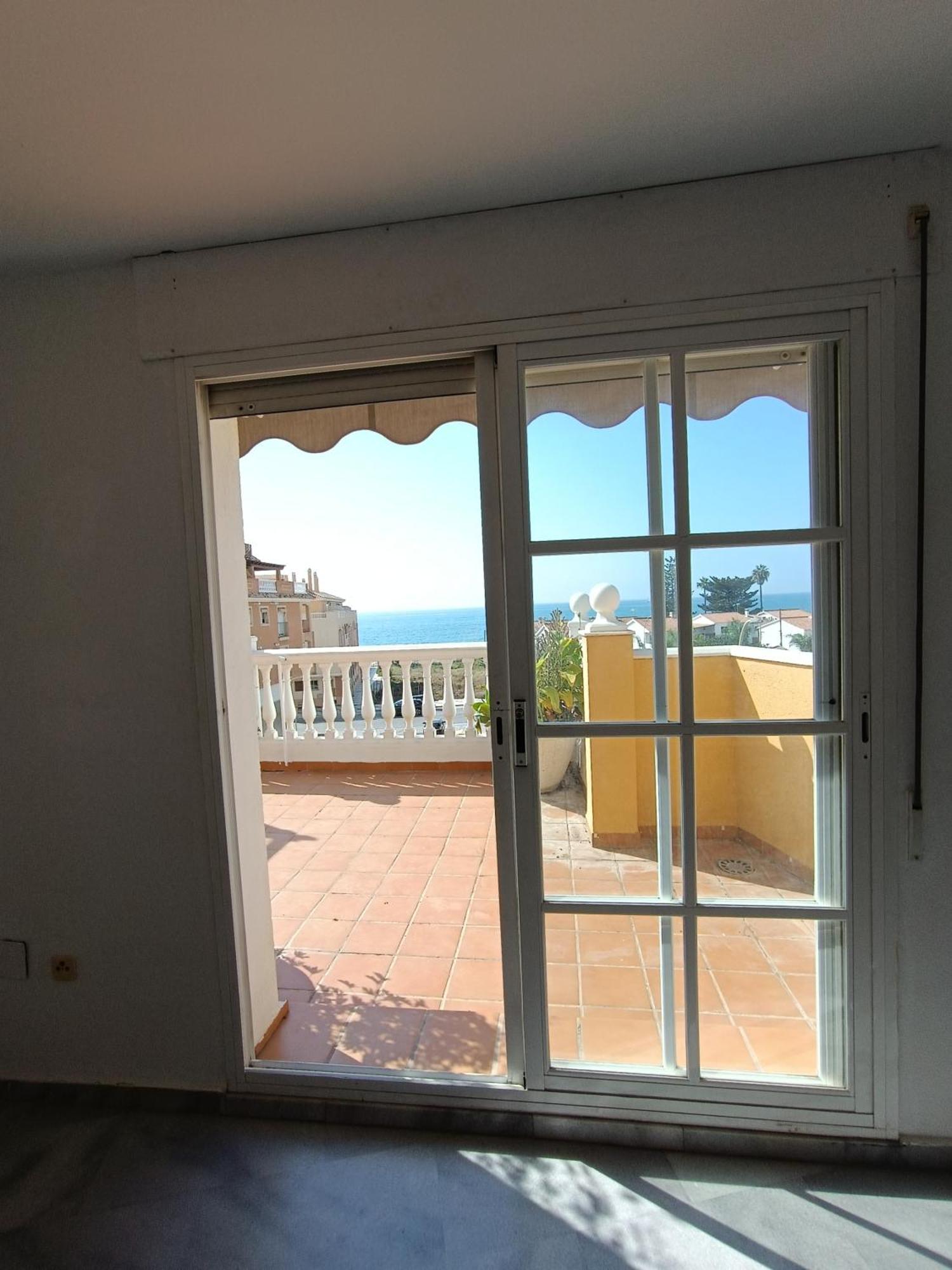 Lovely Penthouse In Front Of The Beach With Free Parking Malaga Zewnętrze zdjęcie